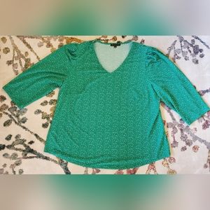 1X Green 3/4 Length Shirt by Adrianna Papell. NWOT.